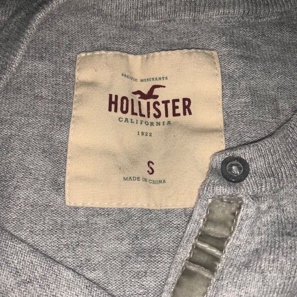 Grey cardigan with ruffles on pockets - Picture 3 of 3